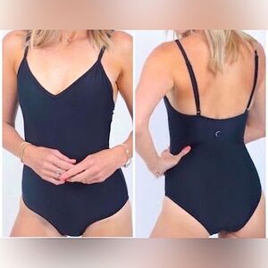 ZYIA Classic One Piece Swimsuit in Black size XXL
